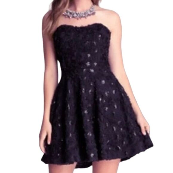BEBE Cocktail Dress, XS, Mini F&F, Black Rosettes, Sequins, Strapless, Party - Picture 16 of 16